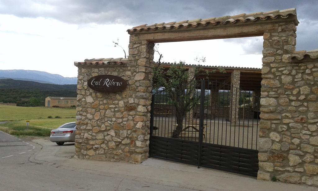 Cal Ribero Aparthotel Vilanova De La Sal Exteriör bild