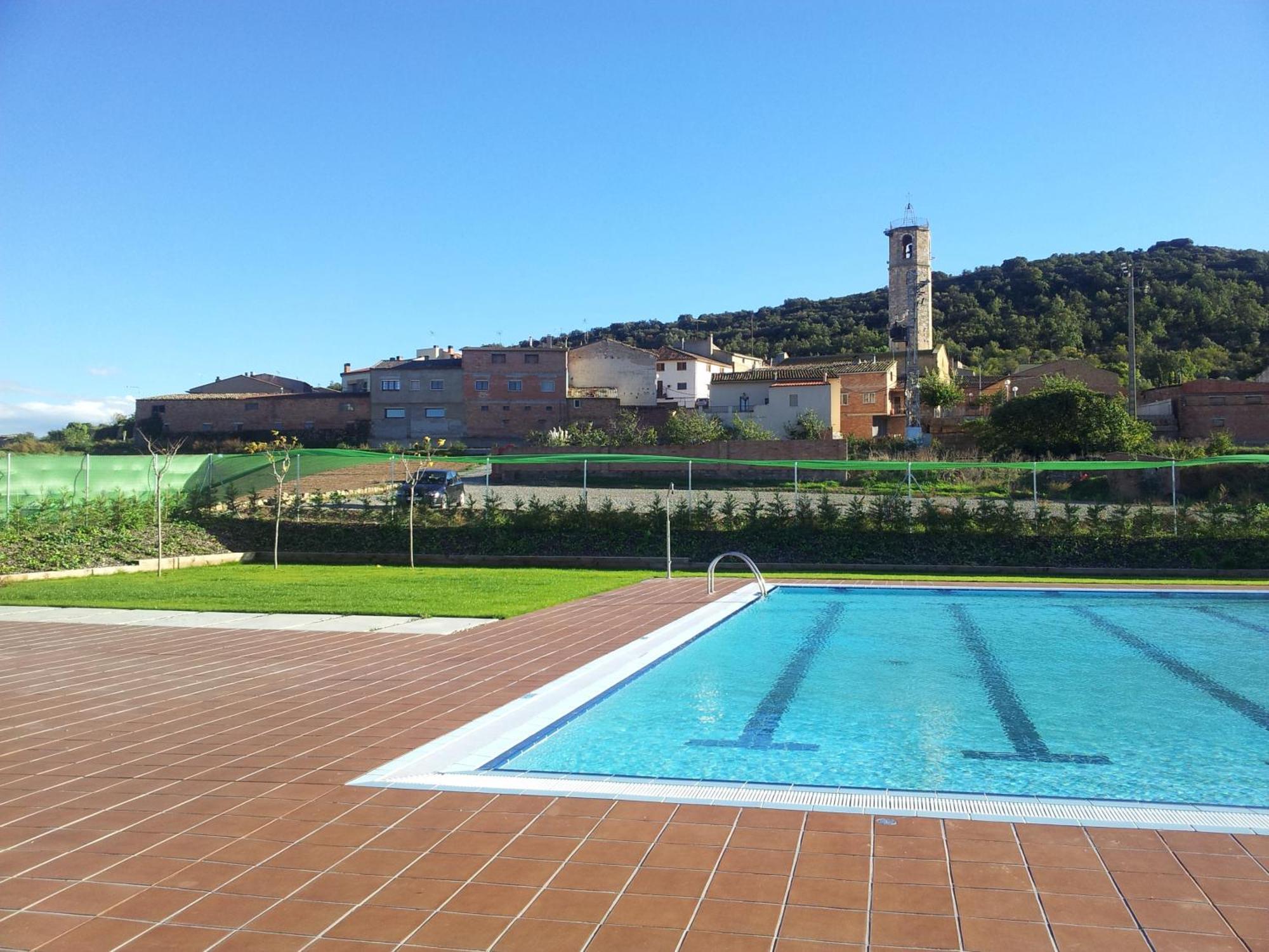 Cal Ribero Aparthotel Vilanova De La Sal Exteriör bild