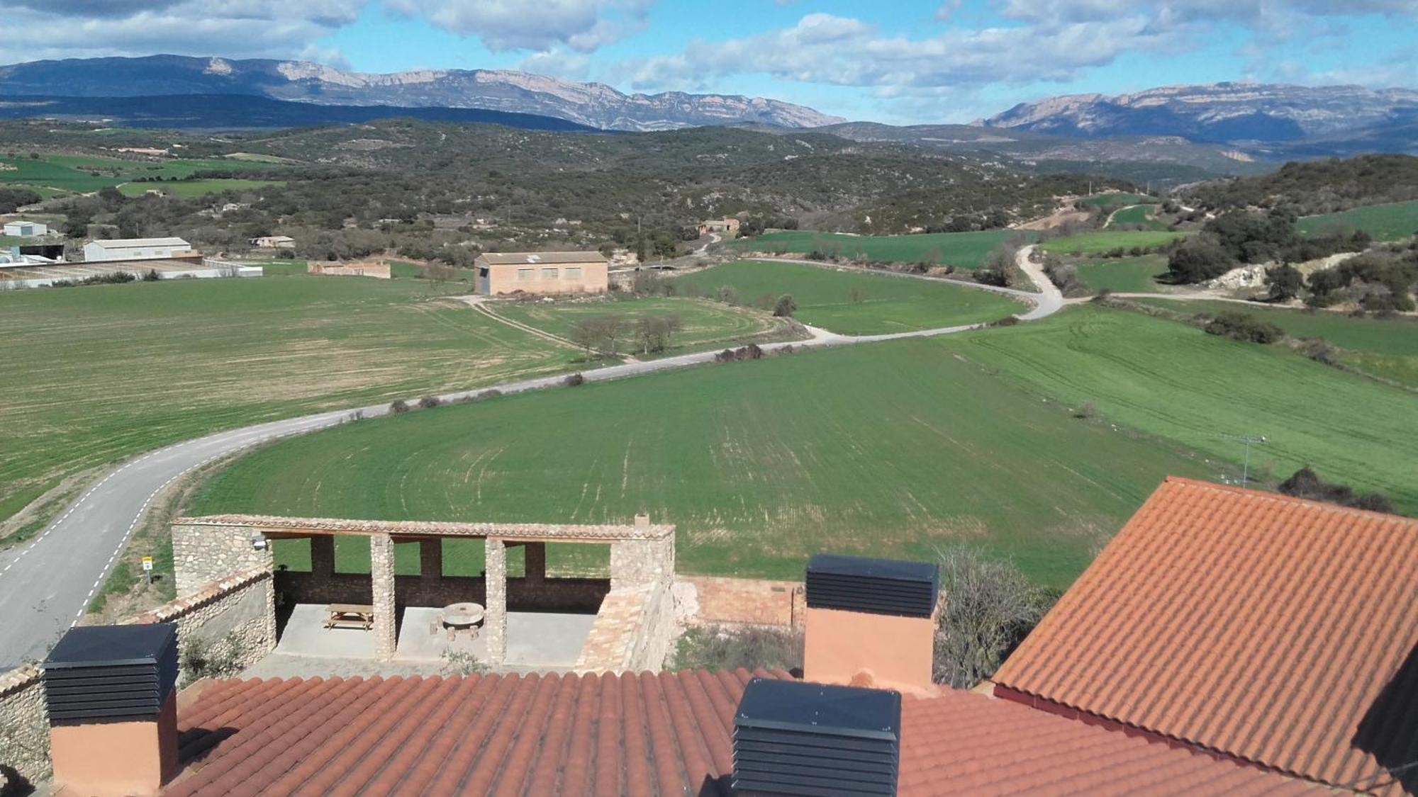 Cal Ribero Aparthotel Vilanova De La Sal Exteriör bild