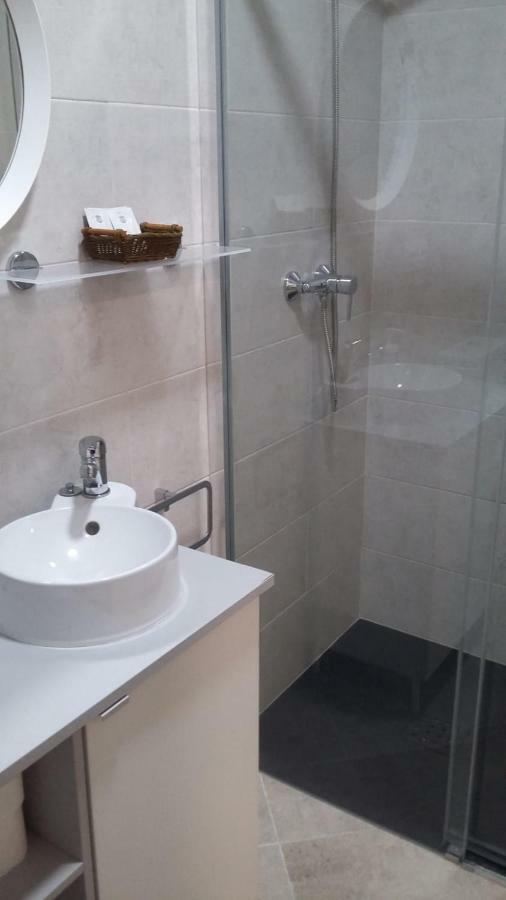 Cal Ribero Aparthotel Vilanova De La Sal Exteriör bild