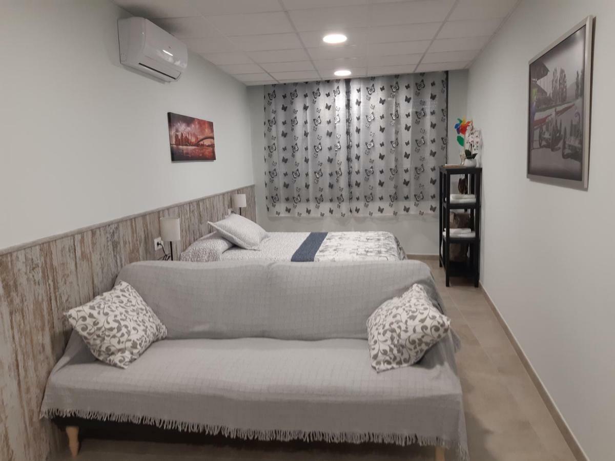 Cal Ribero Aparthotel Vilanova De La Sal Exteriör bild