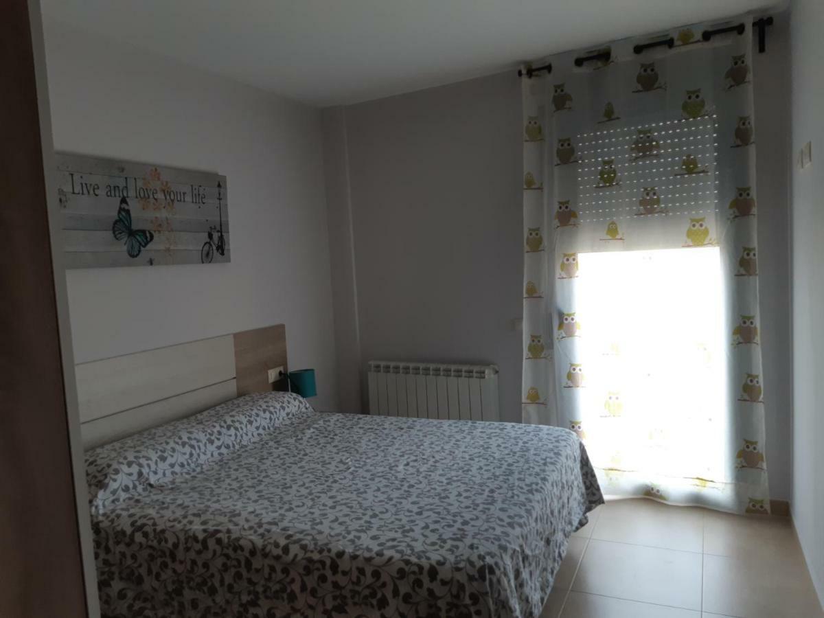 Cal Ribero Aparthotel Vilanova De La Sal Exteriör bild
