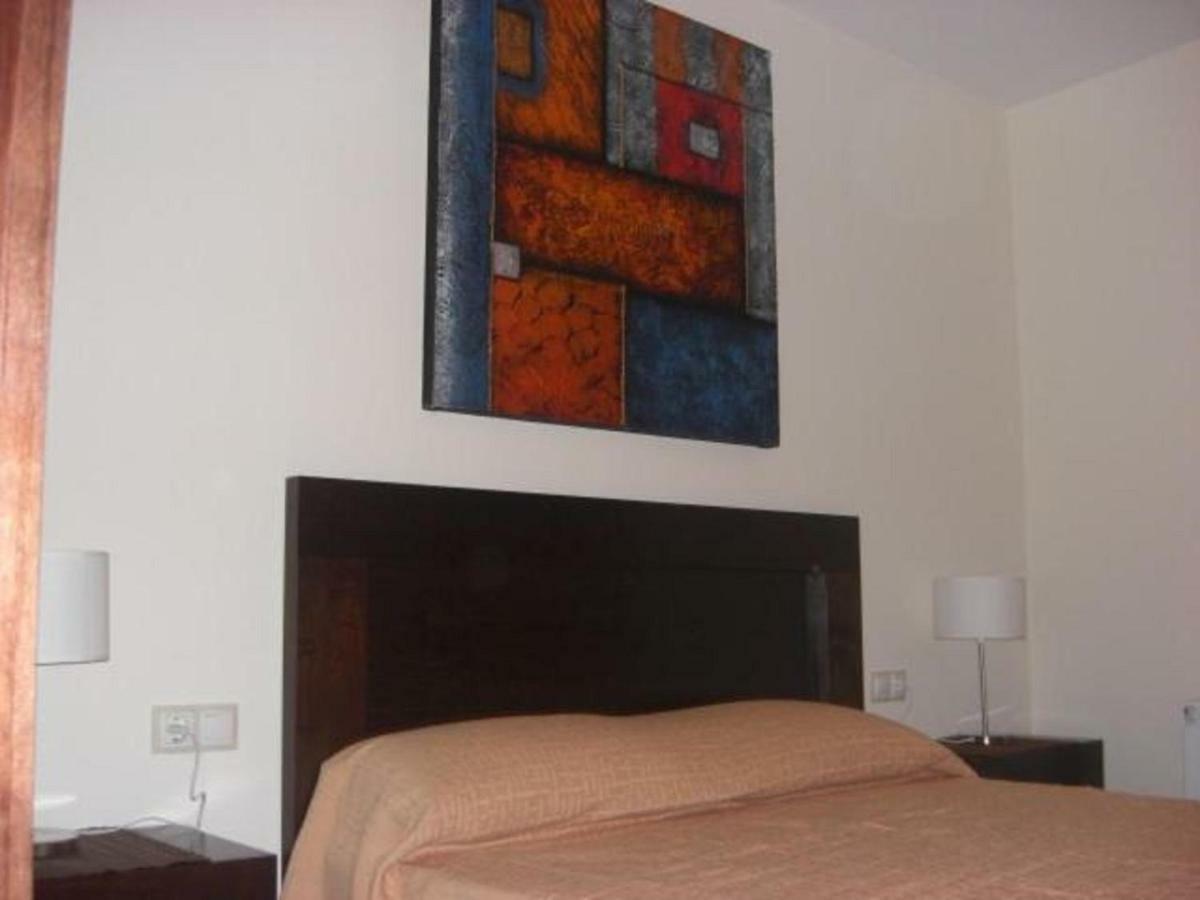 Cal Ribero Aparthotel Vilanova De La Sal Exteriör bild