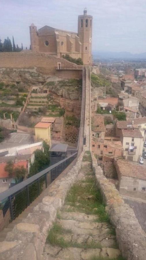 Cal Ribero Aparthotel Vilanova De La Sal Exteriör bild